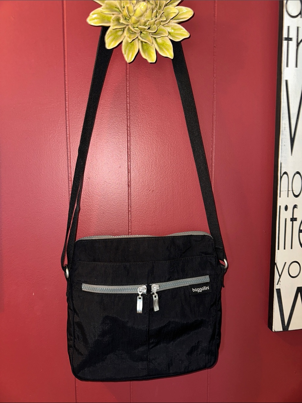 Baggallini Comrade Crossbody Bag